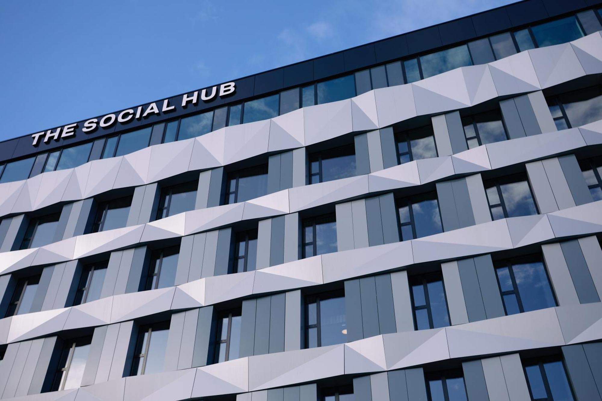 Отель The Social Hub Сан-Себастьян Экстерьер фото